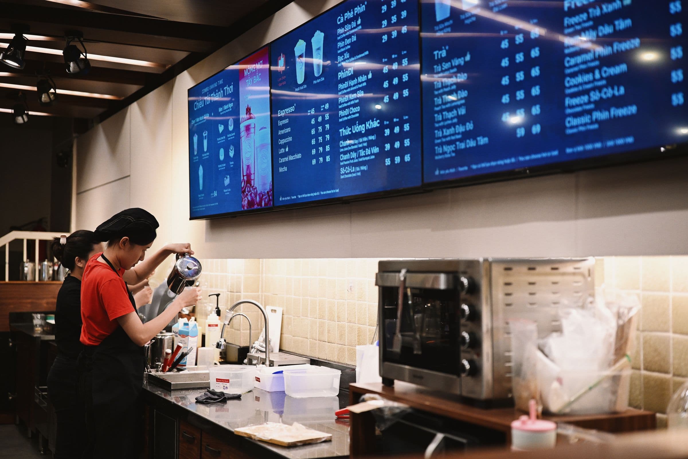 Restaurants & QSR digital signage in use