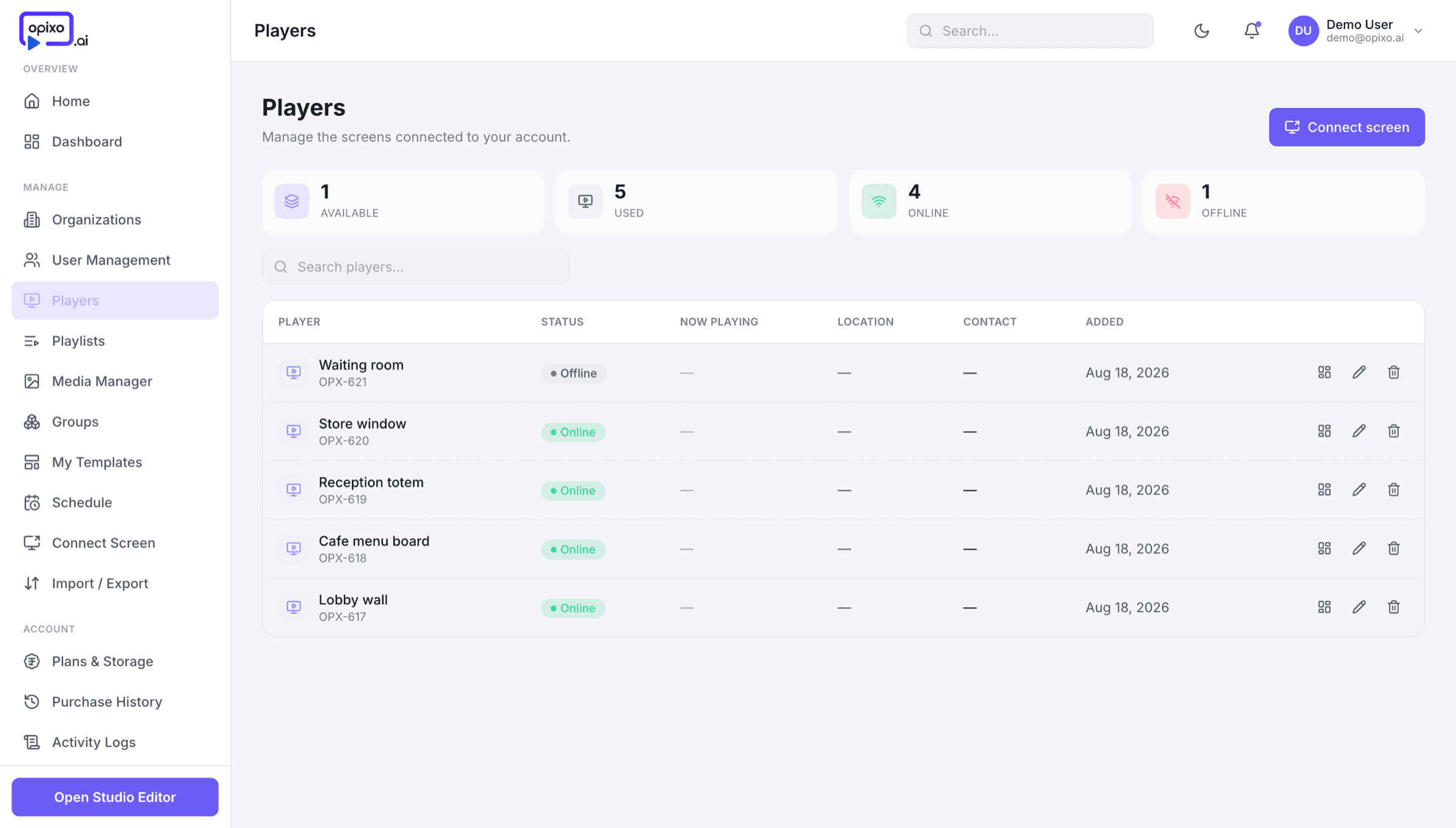 The Opixo Studio players list, showing which screens are online and which is not